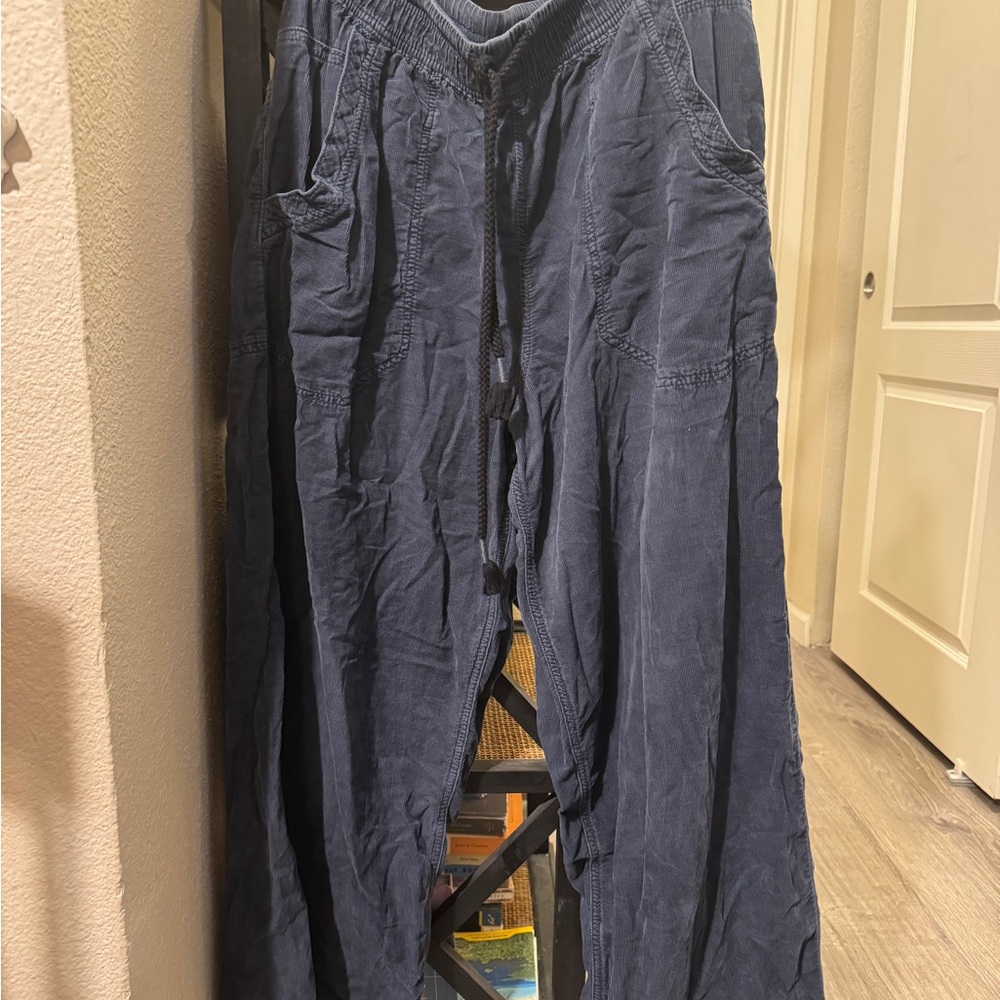 Free People Easy Peezy Pull On Chord Jeans in Navy Size M